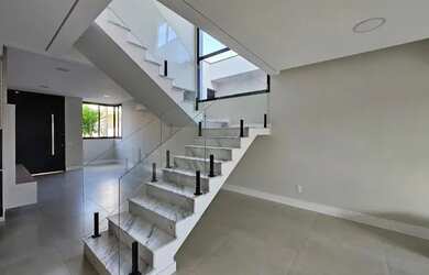 Imagem 13: Casa de condomínio sobrado para venda tem 360 metros quadrados com 5...