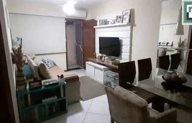 Imagem: A casa possui 2 Dormitórios, 2 Banheiros, 2 Vagas na garagem