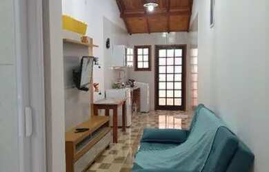 Imagem: A casa possui 1 Dormitório e 1 Vaga na garagem e está localizado