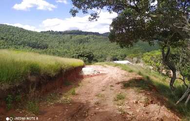 Imagem: O terreno possui 600m² de Área e está localizado em Centro