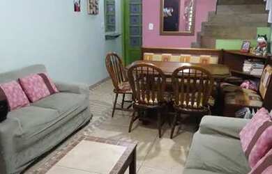 Imagem: A casa em condomínio possui 2 Dormitórios, 2 Banheiros, 1