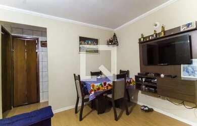 Imagem: A casa possui 2 Dormitórios, 2 Banheiros, 1 Vaga na garagem