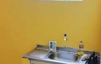 Imagem: A casa possui 1 Dormitório, 1 Banheiro, 24m² de Área e está