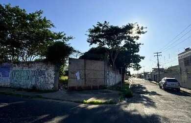 Imagem: O terreno possui 2.000m² de Área e está localizado em Marquês