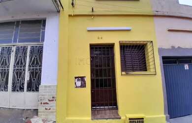 Imagem: A casa possui 1 Dormitório, 1 Banheiro, 50m² de Área e Imóvel