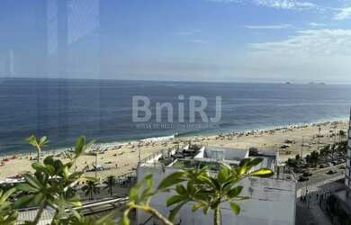 Imagem: O apartamento na cobertura possui 4 Dormitórios, 3 Banheiros