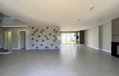 Imagem 4: Casa com 229 m², pátio e 2 vagas de garagem em condomínio fechado em...