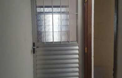 Imagem 1: Casa no fim de linha São Gonçalo para Alugar