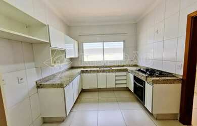 Imagem 11: Casa térrea com 03 suítes para locação no Condomínio Paineiras