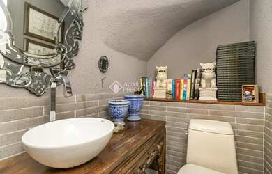 Imagem 10: Sobrado de nível com pier ao Guaiba