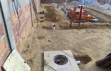 Imagem 10: Construção e terreno