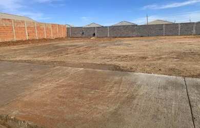 Imagem: O terreno possui 1.498m² de Área e está localizado em Loteamento