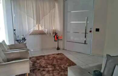 Imagem: A casa possui 3 Dormitórios, 3 Banheiros, 1 Vaga na garagem