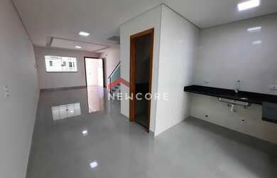 Imagem: A casa possui 3 Dormitórios, 3 Banheiros, 2 Vagas na garagem