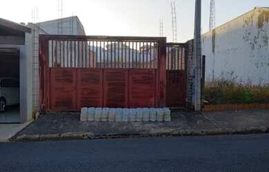 Imagem: O terreno possui 30m² de Área e está localizado em Centro