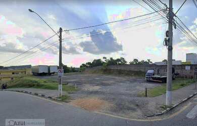 Imagem: O terreno à venda possui 2750m² de Área e está localizado