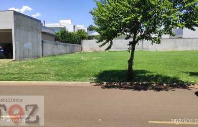 Imagem: O terreno à venda possui 480m² de Área e está localizado