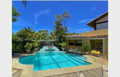 Imagem: A casa em condomínio possui 5 Dormitórios, 5 Banheiros, 4