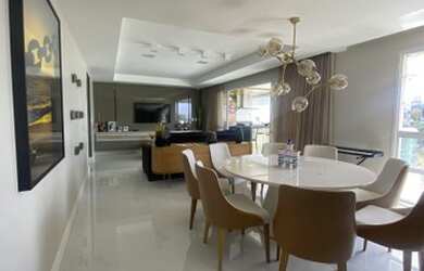 Imagem: O apartamento possui 4 Dormitórios, 4 Banheiros, 2 Vagas na