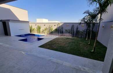 Imagem: A casa em condomínio possui 3 Dormitórios, 4 Banheiros, 4