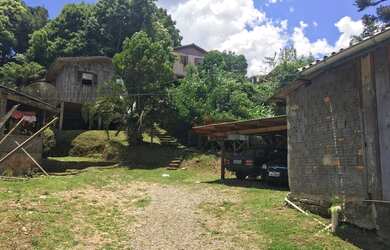 Imagem: A casa possui 5 Dormitórios, 5 Banheiros e 186m² de Área