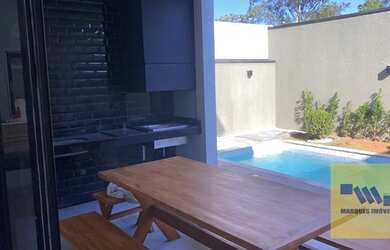 Imagem: A casa em condomínio possui 3 Dormitórios, 4 Banheiros, 4