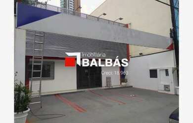 Imagem: O depósito possui 4 Vagas na garagem e 243m² de Área e está