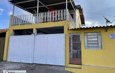 Imagem: A casa possui 2 Dormitórios, 1 Banheiro, 1 Vaga na garagem