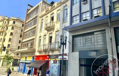 Imagem: O depósito possui 900m² de Área e está localizado em Centro