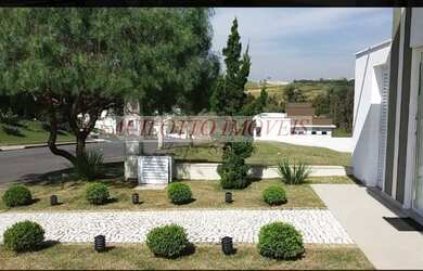 Imagem: A casa em condomínio possui 3 Dormitórios, 4 Banheiros, 4