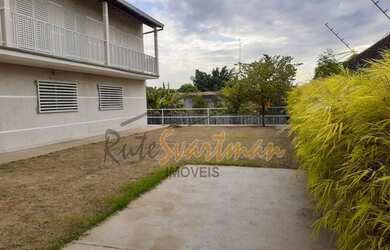 Imagem: A casa possui 2 Dormitórios, 5 Banheiros, 5 Vagas na garagem