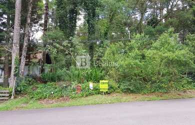 Imagem: O terreno possui 1.760m² de Área e está localizado em Gramado