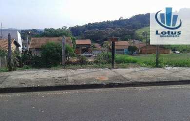 Imagem: O terreno possui 374m² de Área e está localizado em Monte