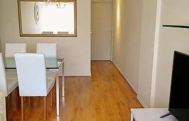 Imagem: O apartamento possui 2 Dormitórios, 1 Banheiro, 1 Vaga na garagem