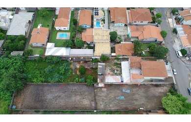 Imagem: O terreno possui 1.552m² de Área e está localizado em Santa