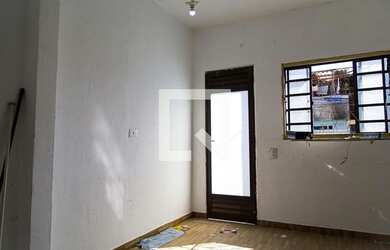 Imagem: A casa possui 2 Dormitórios, 1 Banheiro, 70m² de Área e