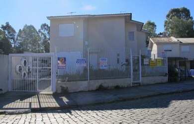 Imagem: A casa possui 2 Dormitórios, 1 Banheiro, 1 Vaga na garagem
