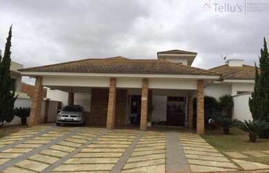 Imagem: A casa em condomínio possui 4 Dormitórios, 5 Banheiros, 5