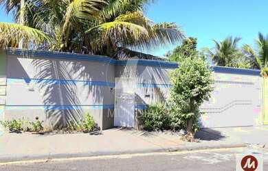 Imagem: A casa à venda possui 3 Dormitórios, 2 Banheiros, 4 Vagas