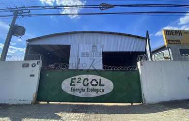 Imagem: O depósito possui 4 Vagas na garagem, 1.000m² de Área e