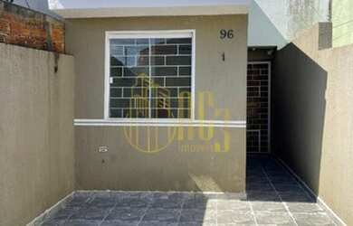 Imagem: A casa possui 2 Dormitórios, 1 Banheiro, 1 Vaga na garagem