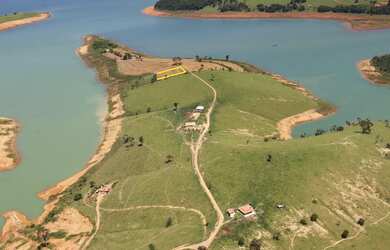 Imagem: O terreno possui 3.000m² de Área e está localizado em Guapé