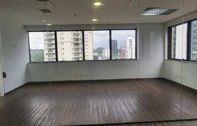 Imagem: O depósito possui 5 Vagas na garagem e 280m² de Área e está