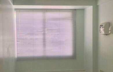 Imagem: O depósito possui 1 Vaga na garagem, 33m² de Área e está