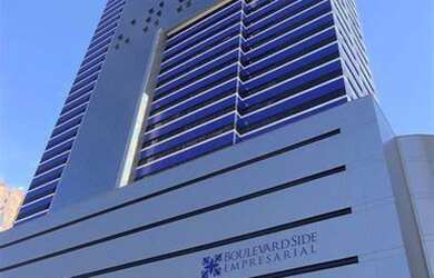 Imagem: O depósito possui 5 Vagas na garagem, 370m² de Área e está