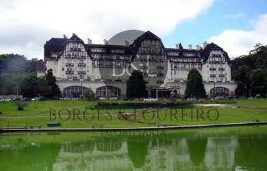 Imagem: O apartamento possui 1 Dormitório, 1 Banheiro, 1 Vaga na garagem