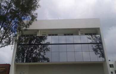 Imagem: O depósito possui 1 Vaga na garagem, 26m² de Área e está