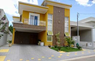 Imagem: A casa em condomínio possui 3 Dormitórios, 4 Banheiros, 4