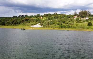 Imagem: O terreno possui 1.000m² de Área e está localizado em Centro