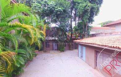 Imagem: O depósito possui 5 Vagas na garagem, 750m² de Área e está